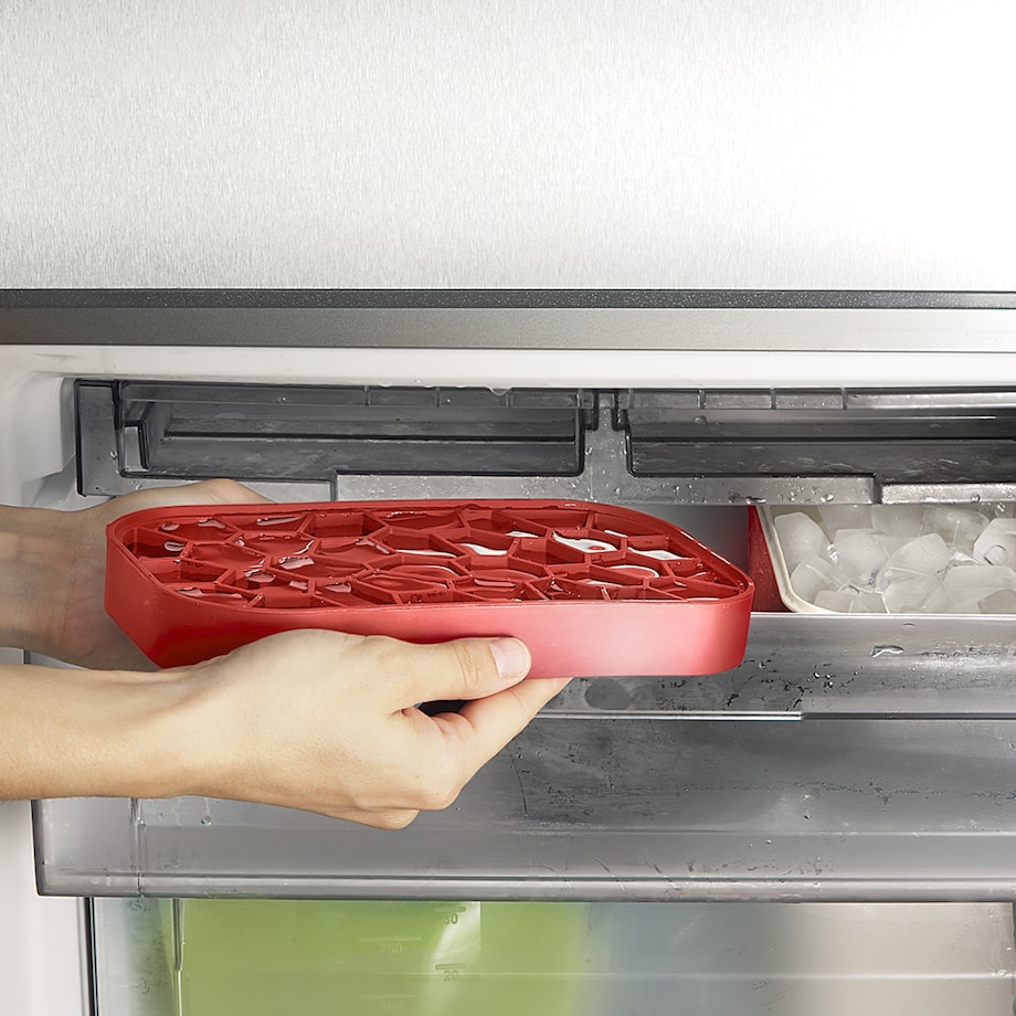 Foremka do lodu i pudełko ICE BOX - czerwone / Lekue