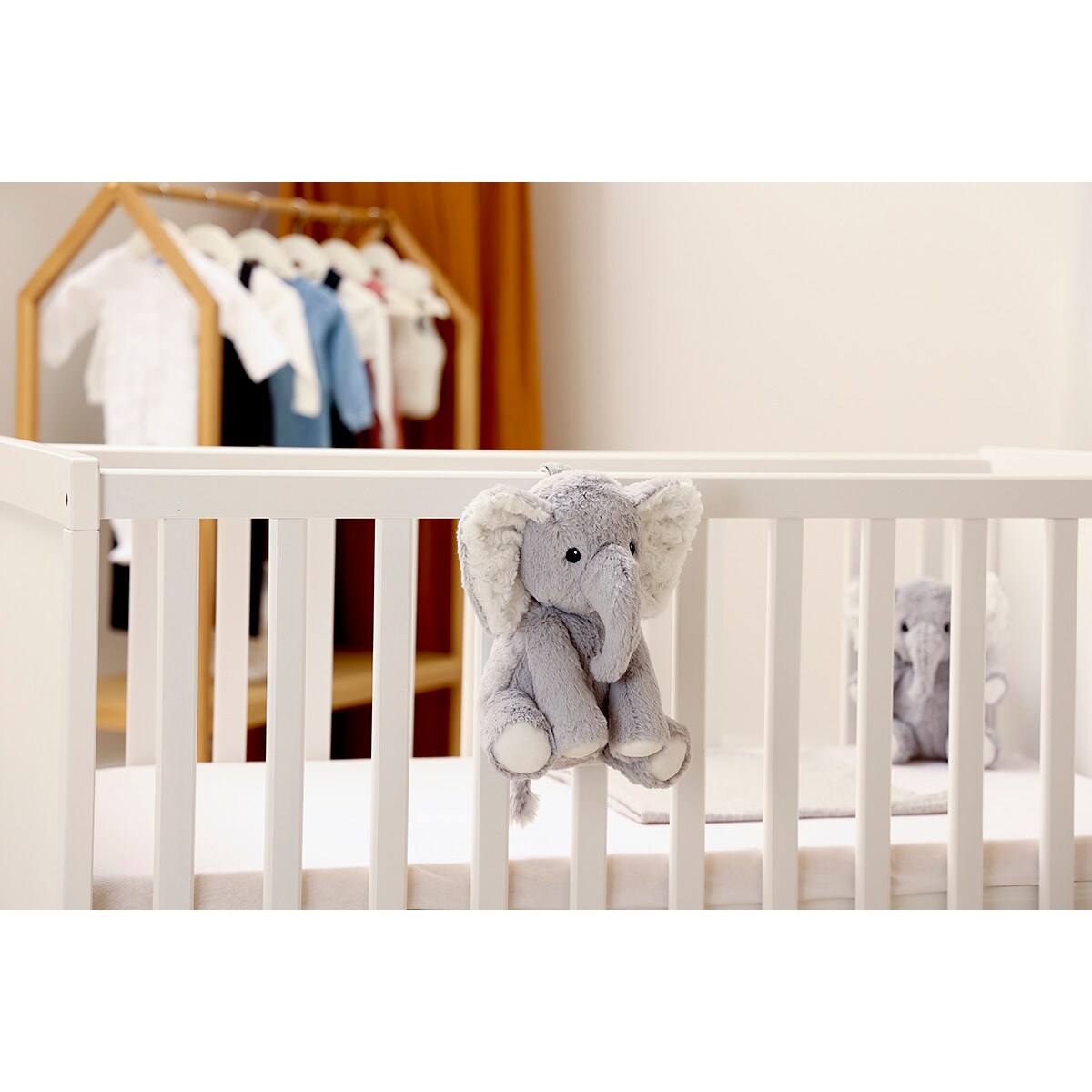 Szumiący słoń z pozytywką - Cloud b® Elliot Elephant™