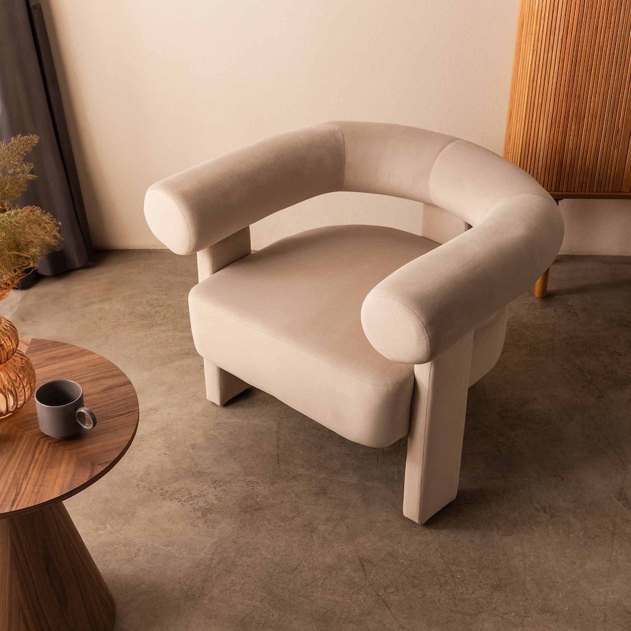 Fotel wypoczynkowy jasnobeżowy welur