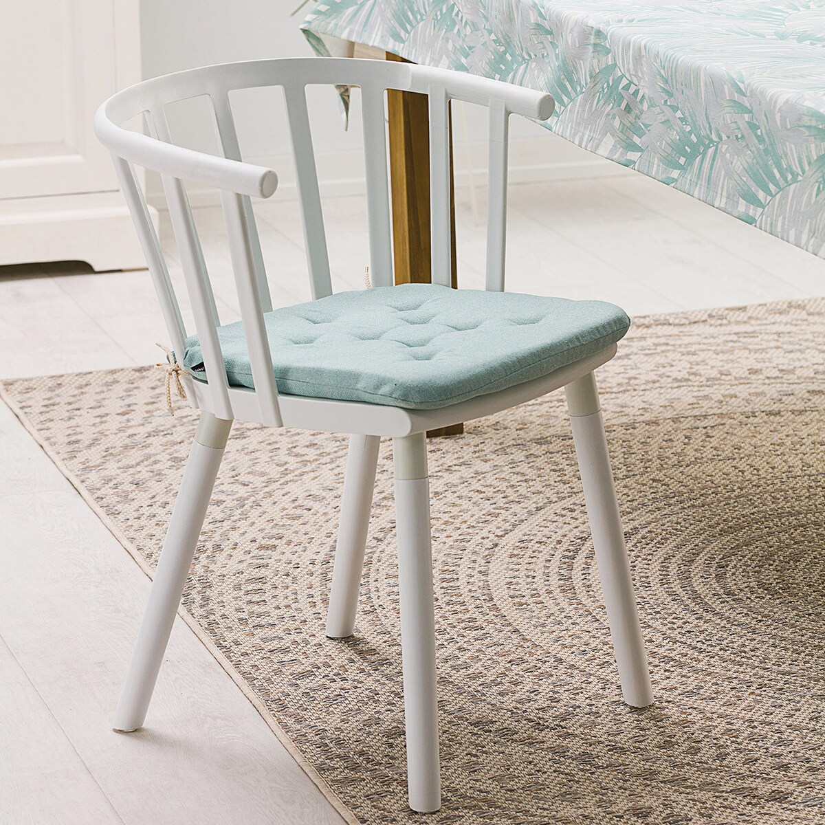 Krzesło Madlen White, 54 x 43 x 76 cm