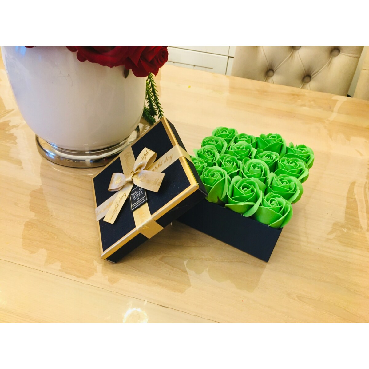 FLOWER BOX PACHNĄCE ZIELONE RÓŻE MYDLANE w pudełku GOTOWY PREZENT kobiet