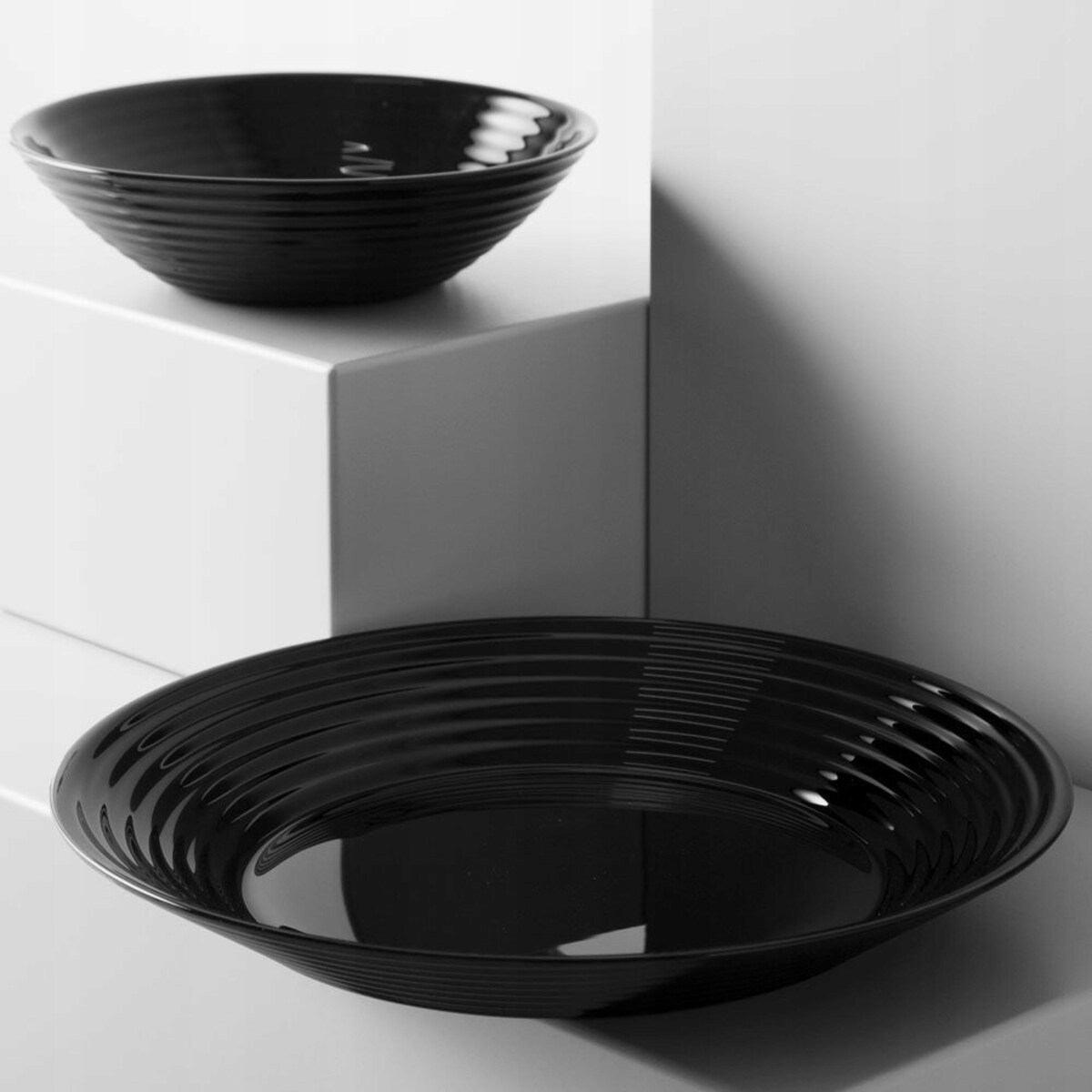 TALERZE CZARNE HARENA PŁYTKIE 6 x 25 cm LUMINARC