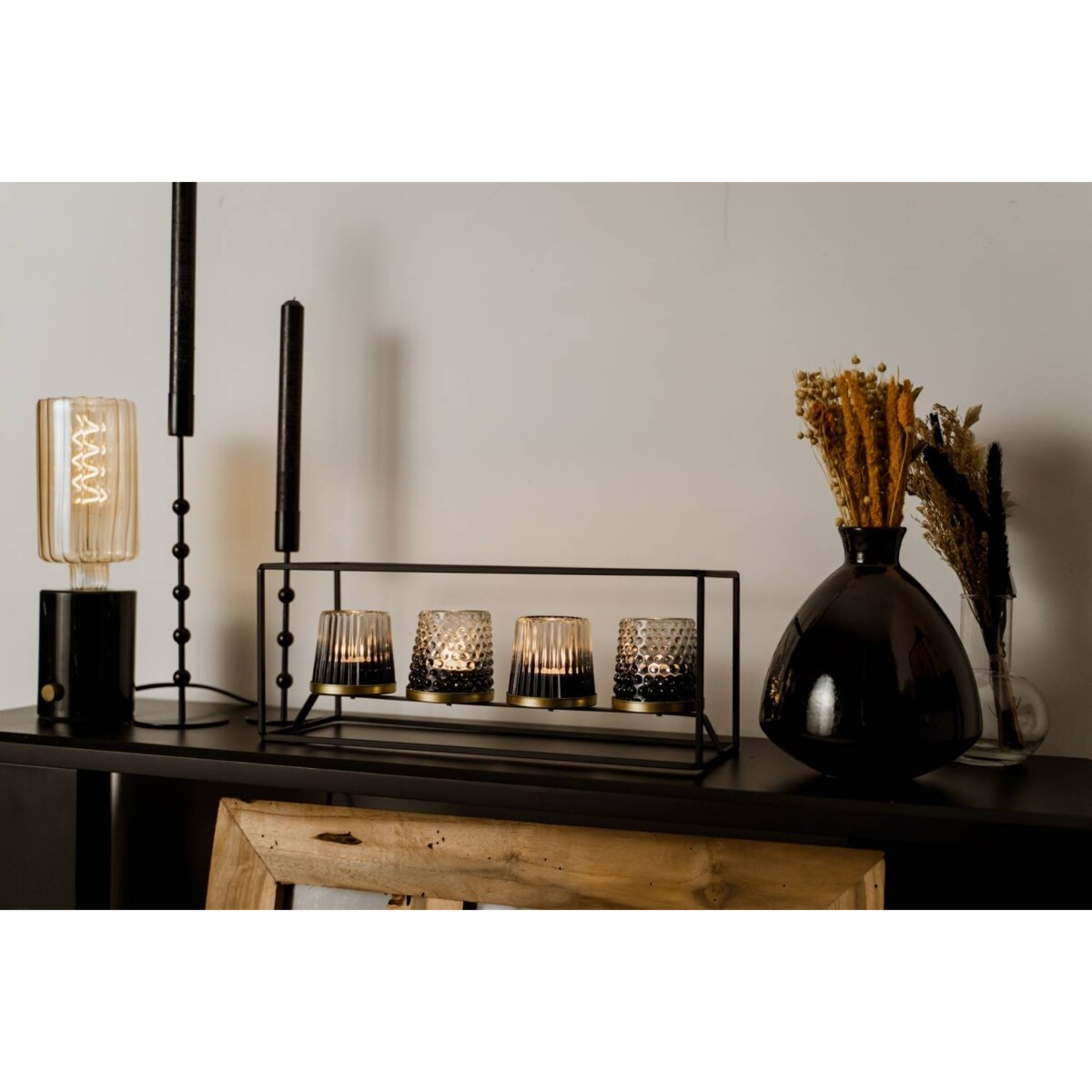 Czarny świecznik, metalowy, 19 cm