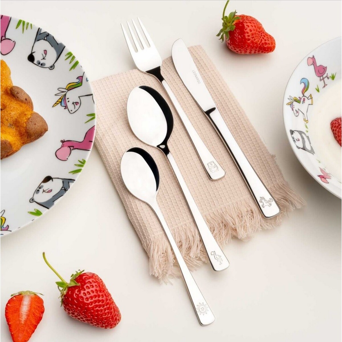 Zestaw 4cz sztućców dla dzieci panda,kucyk,flaming BAMBINI - Leonardo