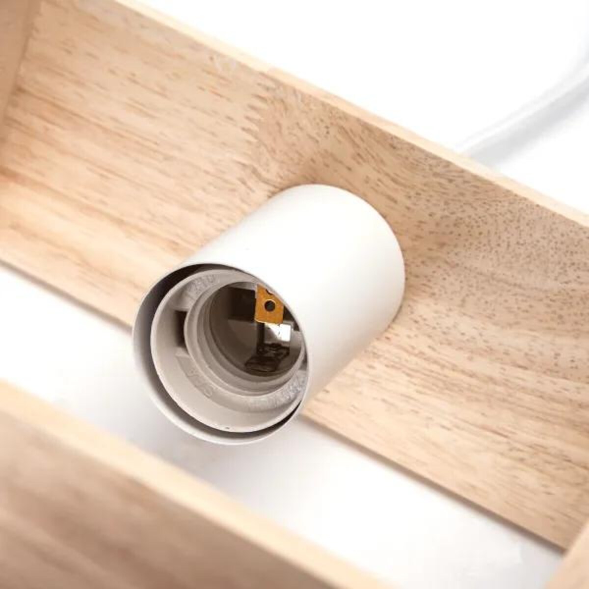 drewniana lampa wisząca bukowa kwadratowa e27