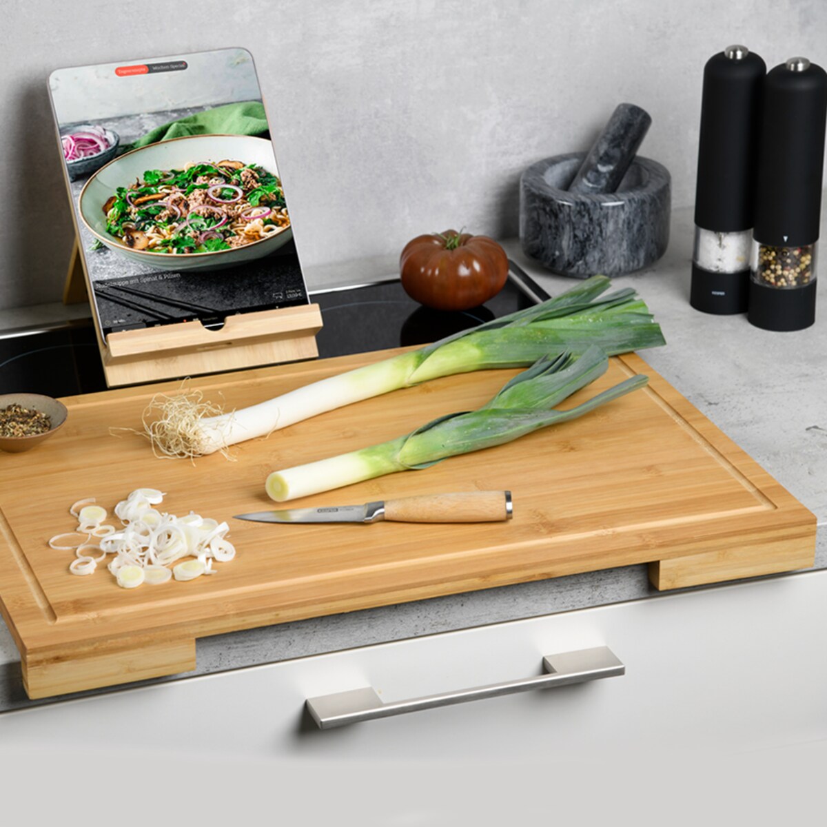 Zestaw 4 desek do krojenia z ciemnego bambusa