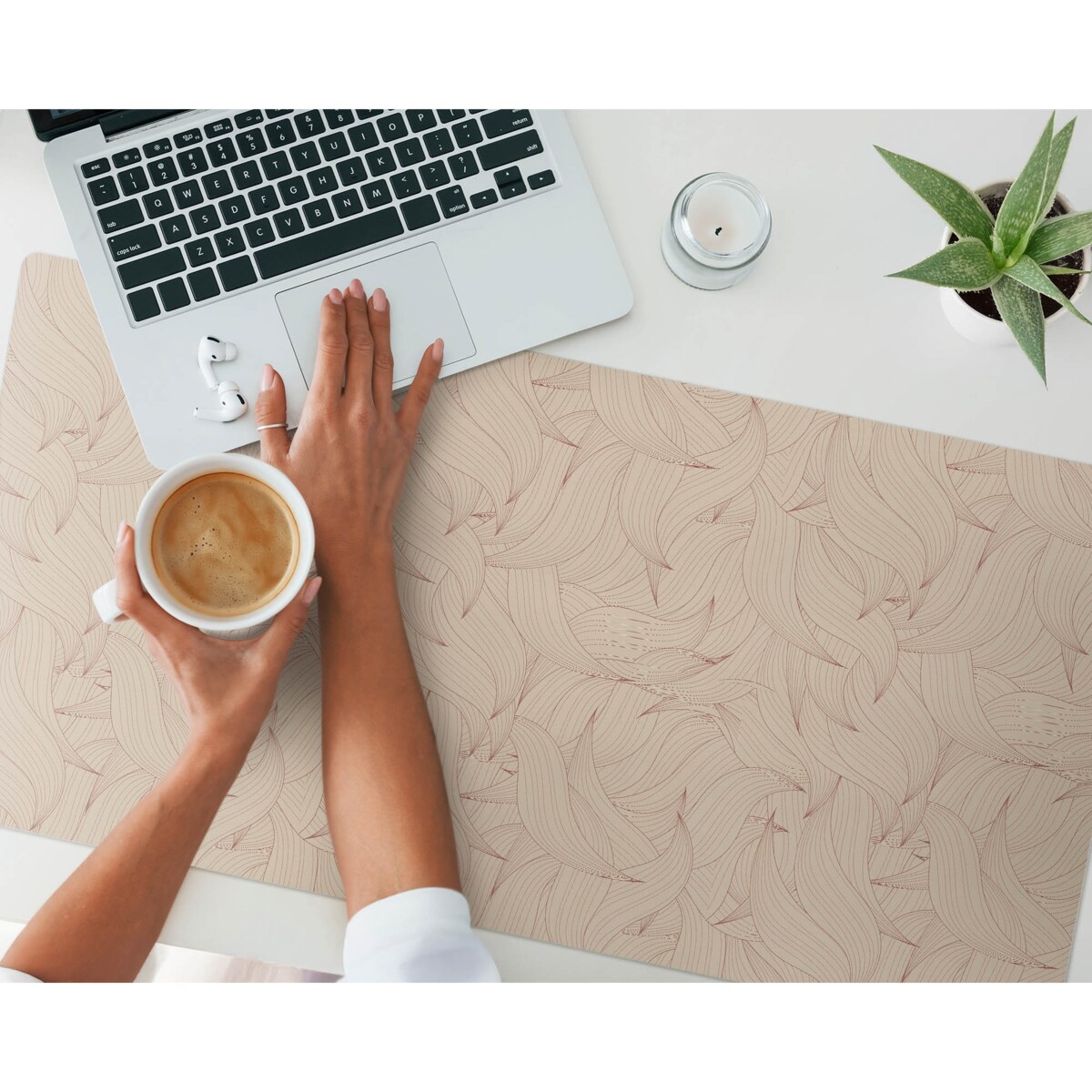 Beżowa mata na biurko Faliste linie abstrakcji, 100x50 cm