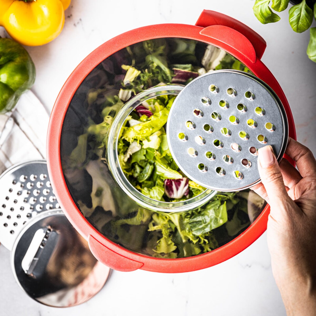 Miska kuchenna wielofunkcyjna z funkcją tarki do warzyw 24cm 5L 5 ele KINGHOFF czerwona