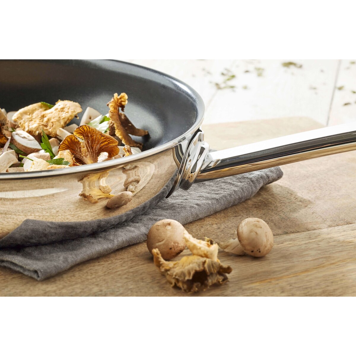 DEMEYERE ECOLINE 5 Patelnia płytka z powłoką Ceraforce 20 cm