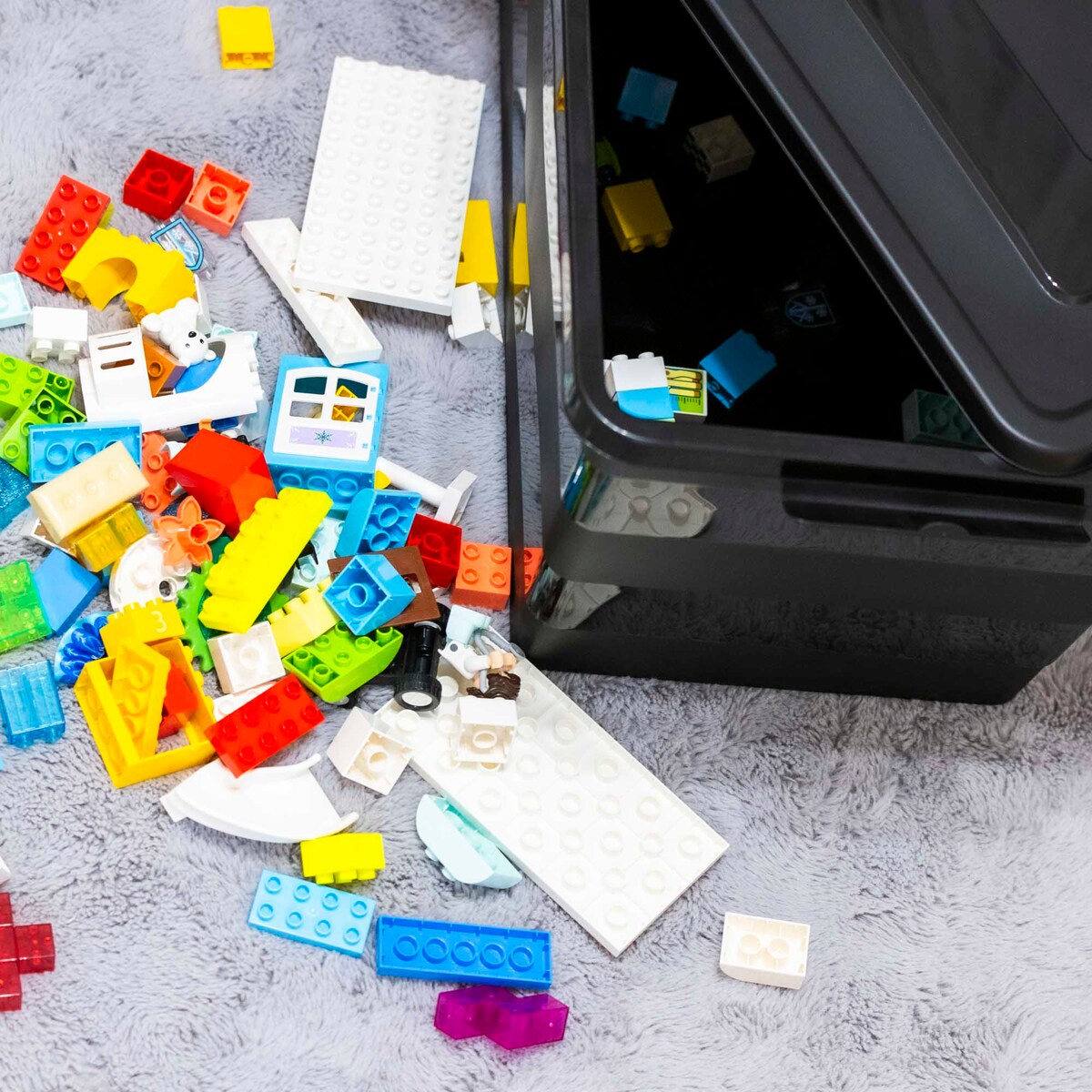 Pojemnik Plastikowy Pudełko Plastikowe Z Pokrywką Na Kółkach Box Czarny 40L