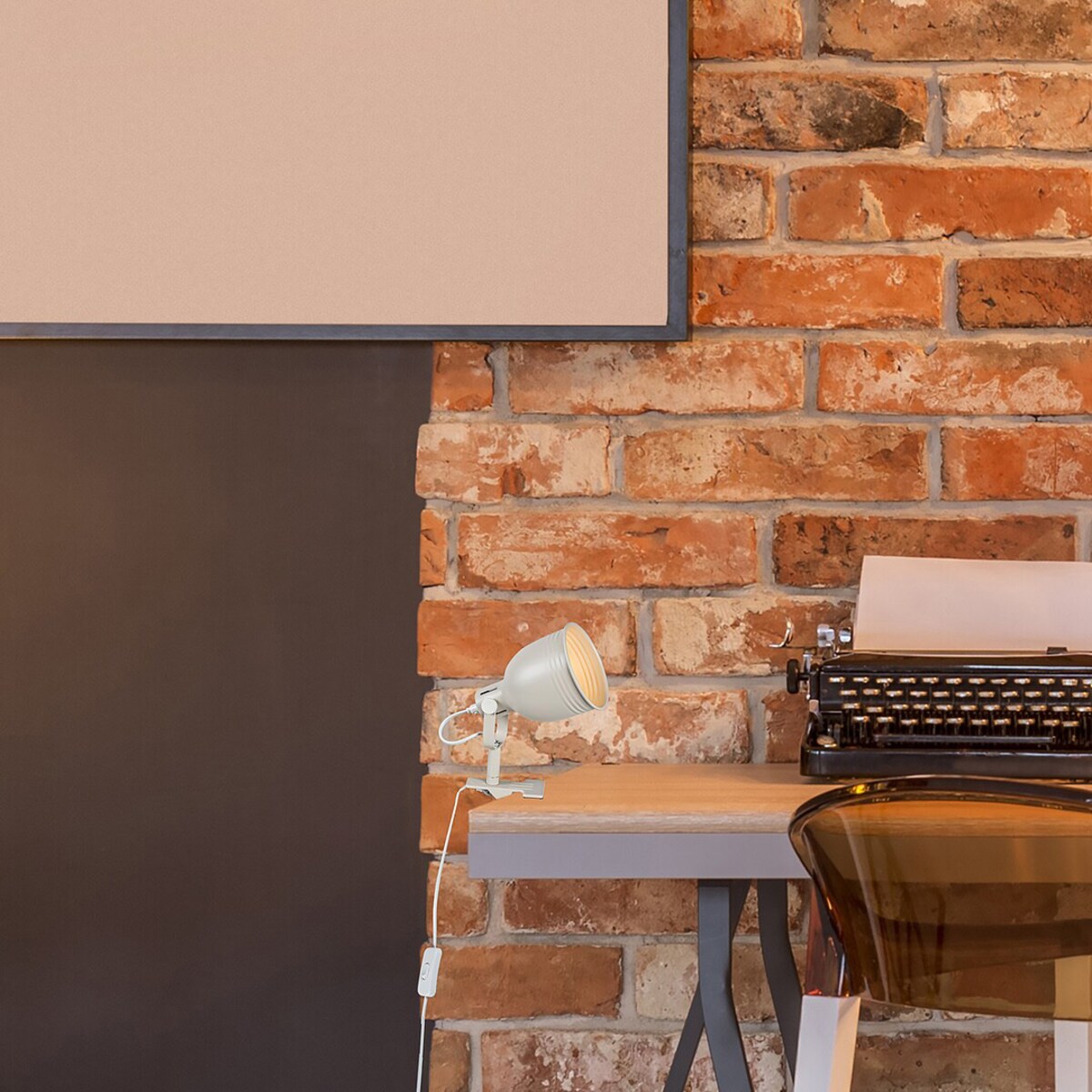 Beżowa lampka biurkowa Flint 3093 regulowana lampa na klips do biura