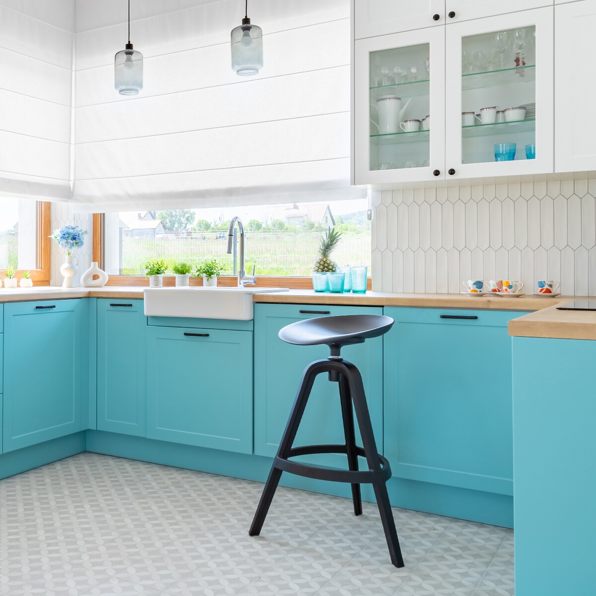 Hoker Preto 58x58x85cm, 58 x 68 x 85 cm