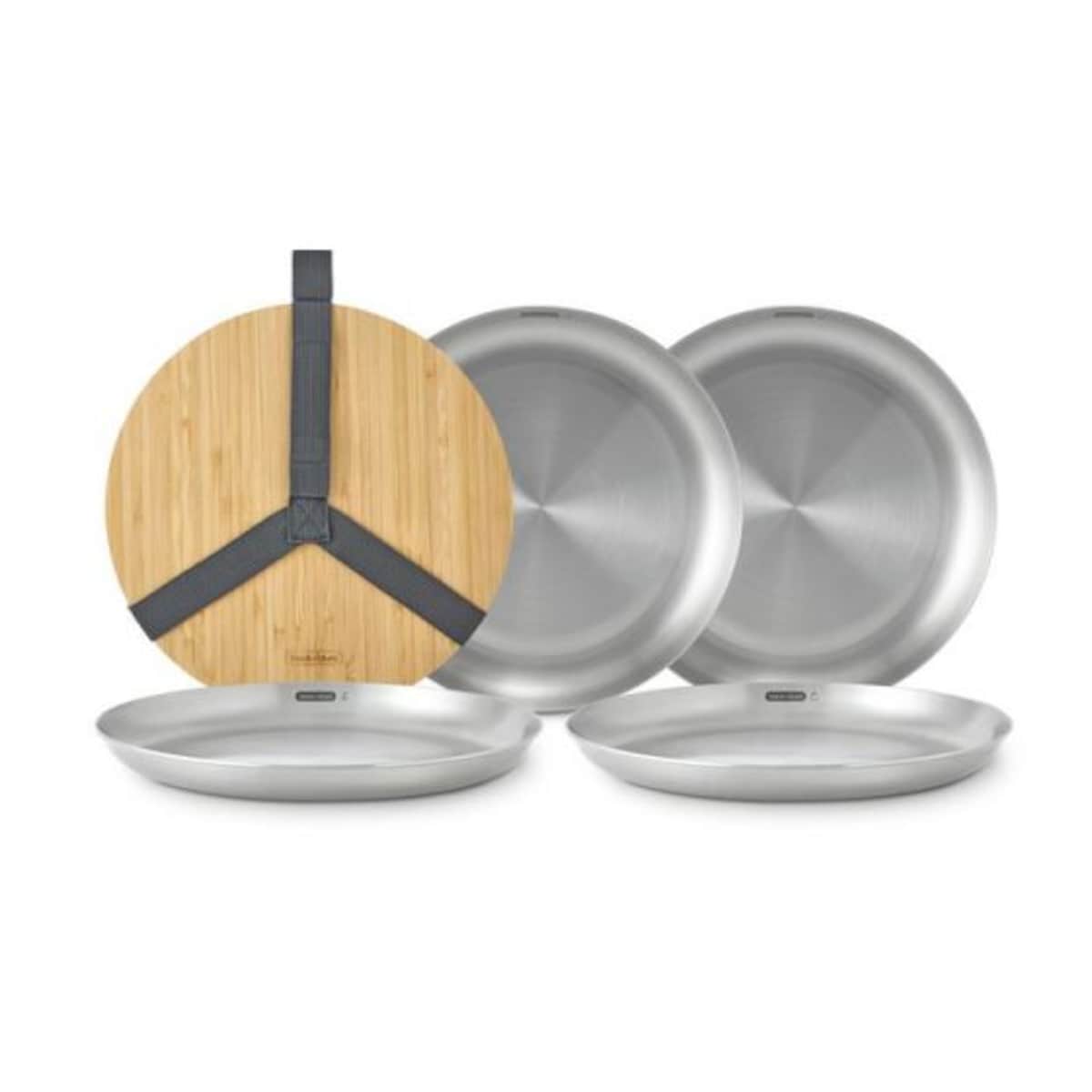 Zestaw 4 stalowych talerzy Black+Blum