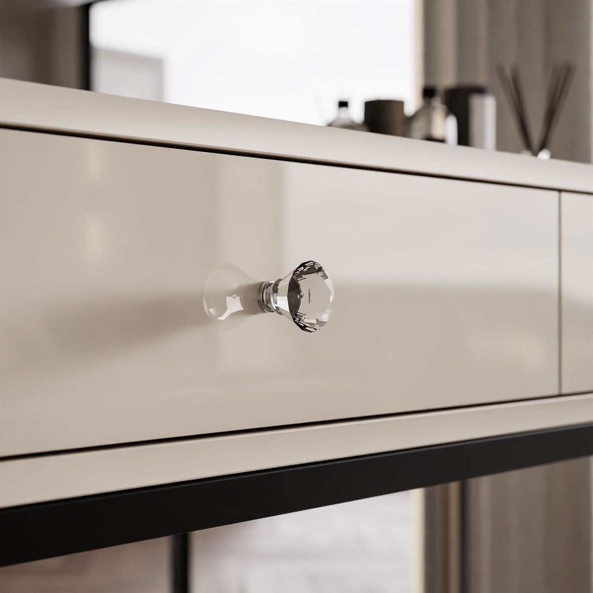 Konsola BLANCO GLAMOUR kaszmir na stelażu czarnym, uchwyt biały kryształ