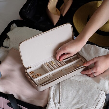 Pudełko podróżne na biżuterię z miejscem na naszyjniki Stackers taupe