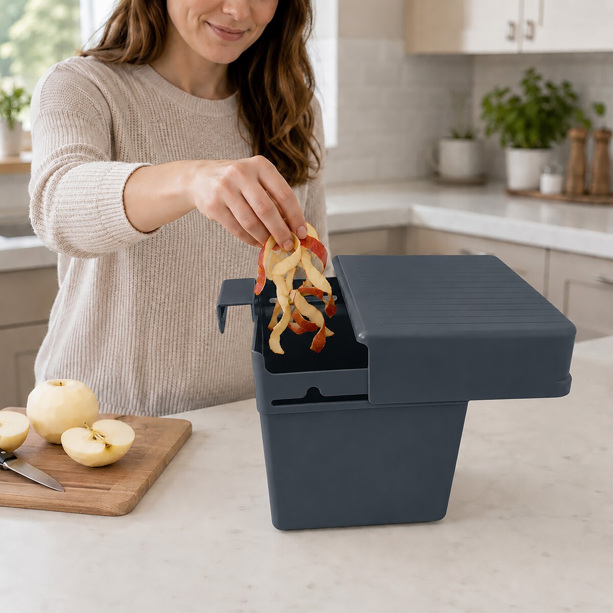 POJEMNIK PLASTIKOWY Z UCHWYTEM UNIBOX Z POKRYWKĄ NA AKCESORIA OBIERKI