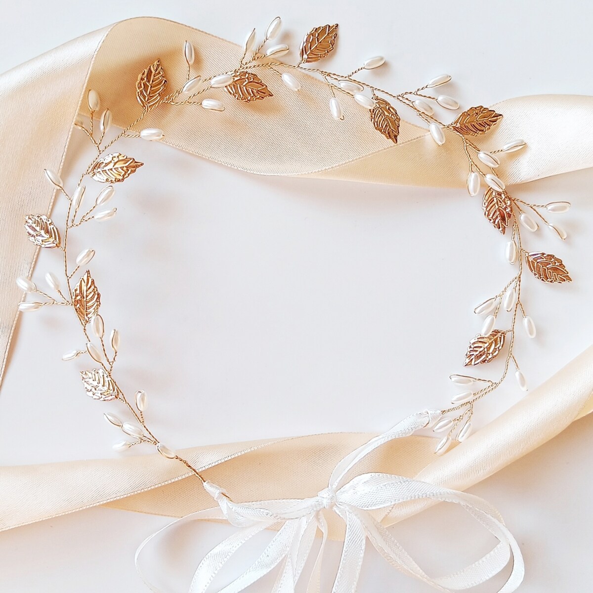 Opaska na włosy złota z listkami perełkami ŚLUBNA