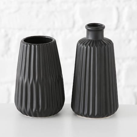 Dekoracyjny wazon ceramiczny w prążki ESKO