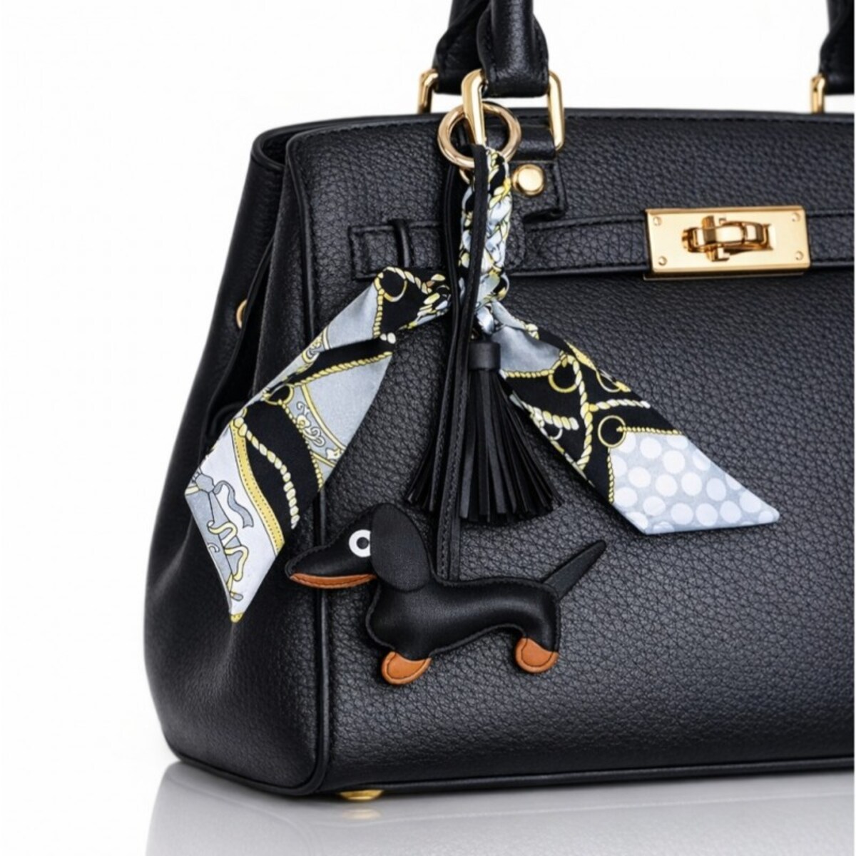 Brelok do kluczy skórzany JAMNIK czarny z frędzlami BRL374CZ