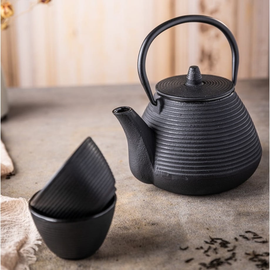 Czajniczek żeliwny Zaparzacz do herbaty 1.0L zestaw z żeliwnymi filiżankami czarkami KINGHOFF