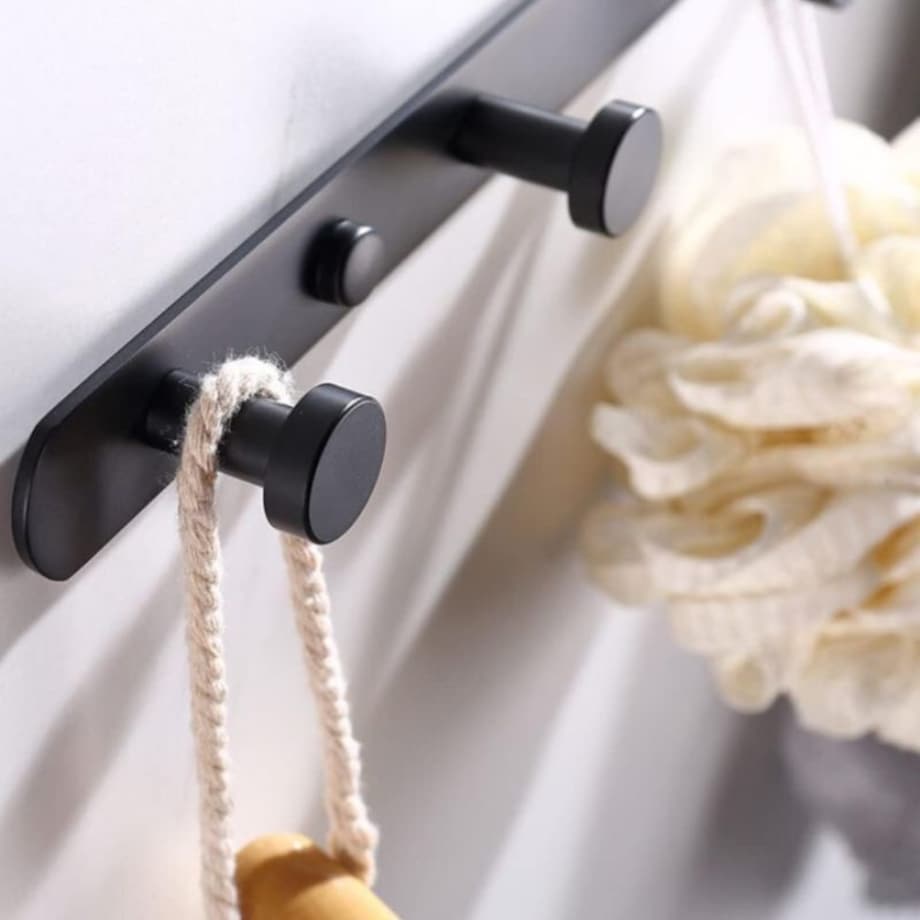 Wieszak ścienny czarny do łazienki kuchni przedpokoju haczyki