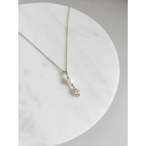 Naszyjnik perłowy ślubny minimalistyczny MODNY elegancki srebrny VINTAGE