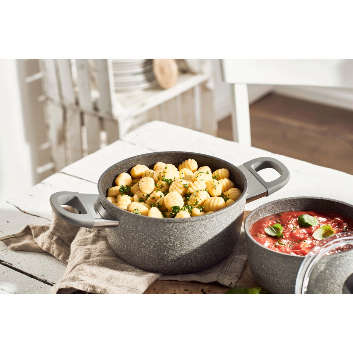 Indukcyjny garnek granitowy z pokrywką Ballarini Murano - 4.8 ltr