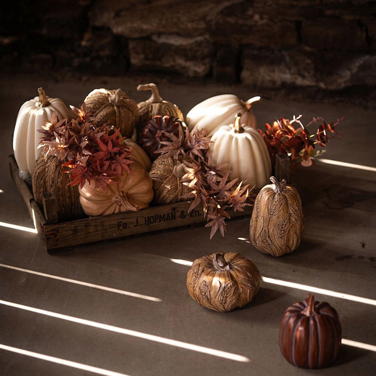 FIGURKA DYNIA BEŻOWA OZDOBNA NA HALLOWEEN JESIEŃ BALKON TARAS WODOODPORNA