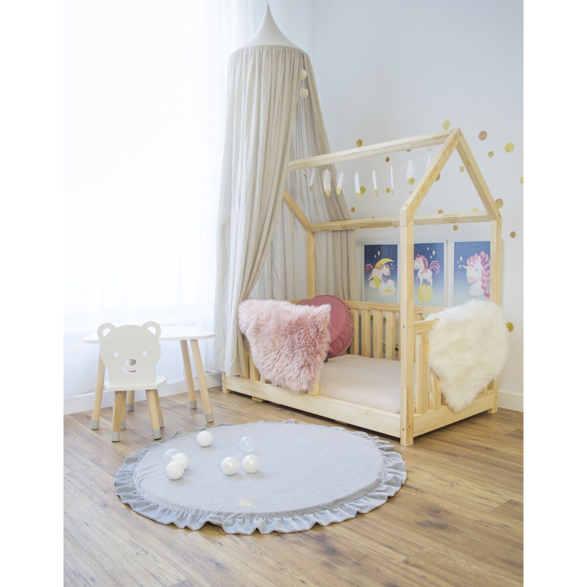 Mata Okrągła z Falbanką 100x100cm dla Dzieci, Welurowa, Jasnoszara