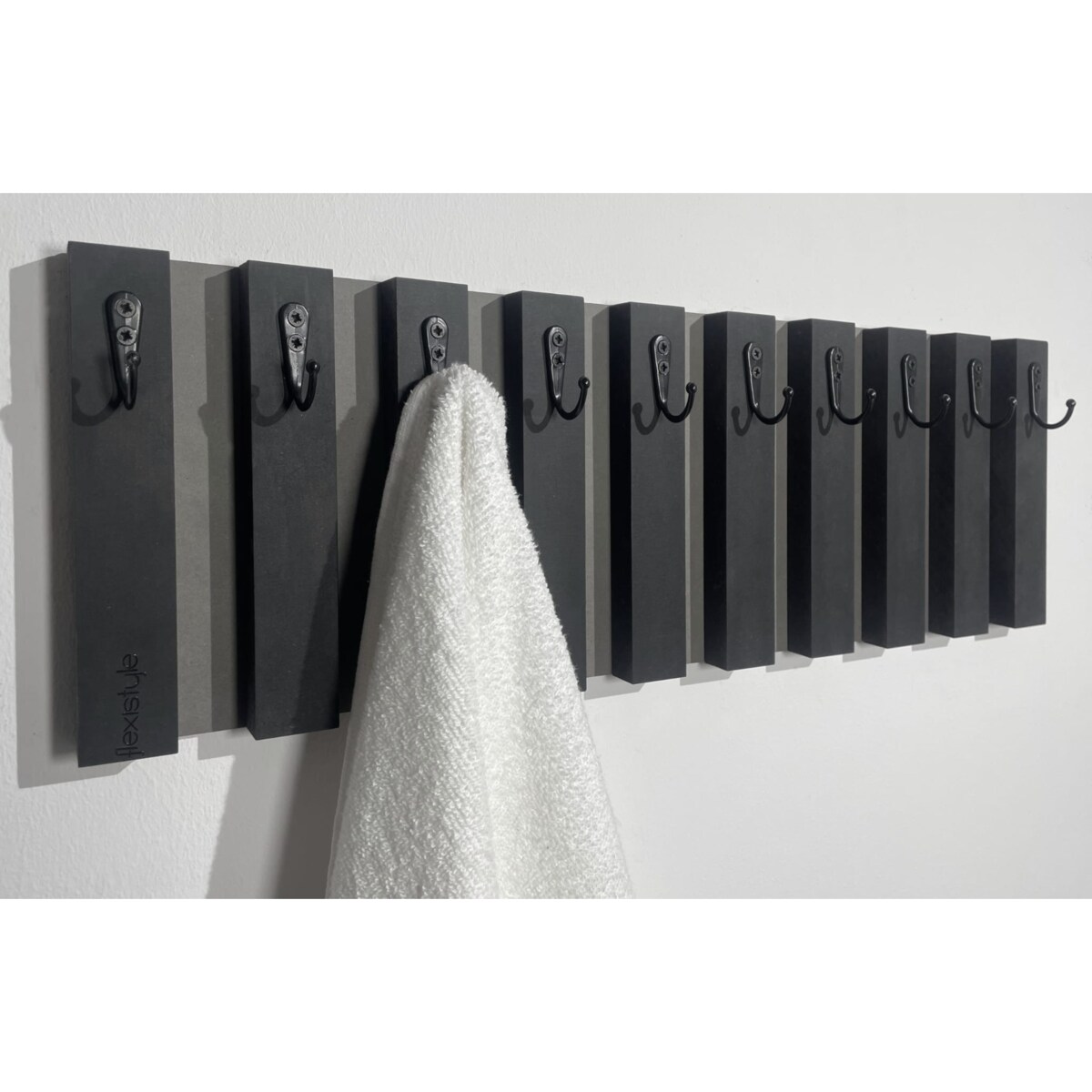 Drewniany wieszak na klucze Lamele 60cm czarny