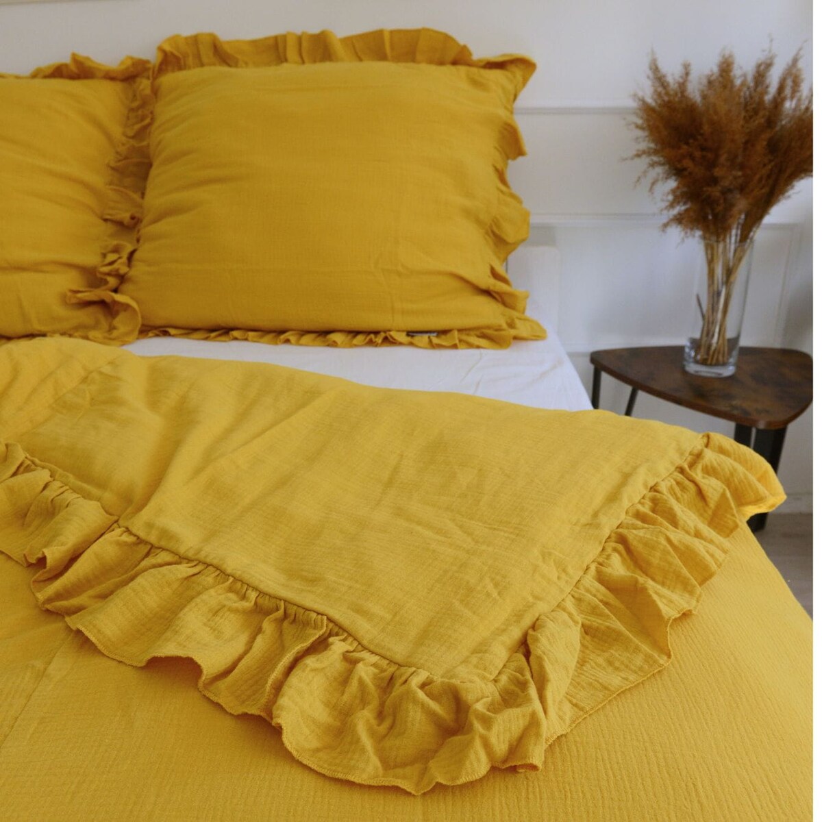 Pościel Muślinowa Z Falbanką Komplet Zestaw Do Sypialni Musztardowa 220X200 Cm + 2 Poduszki 70X80 Cm