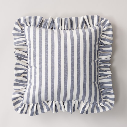 Poszewka Paula z falbaną 45x45 granatowo-białe pasy (1,5cm)