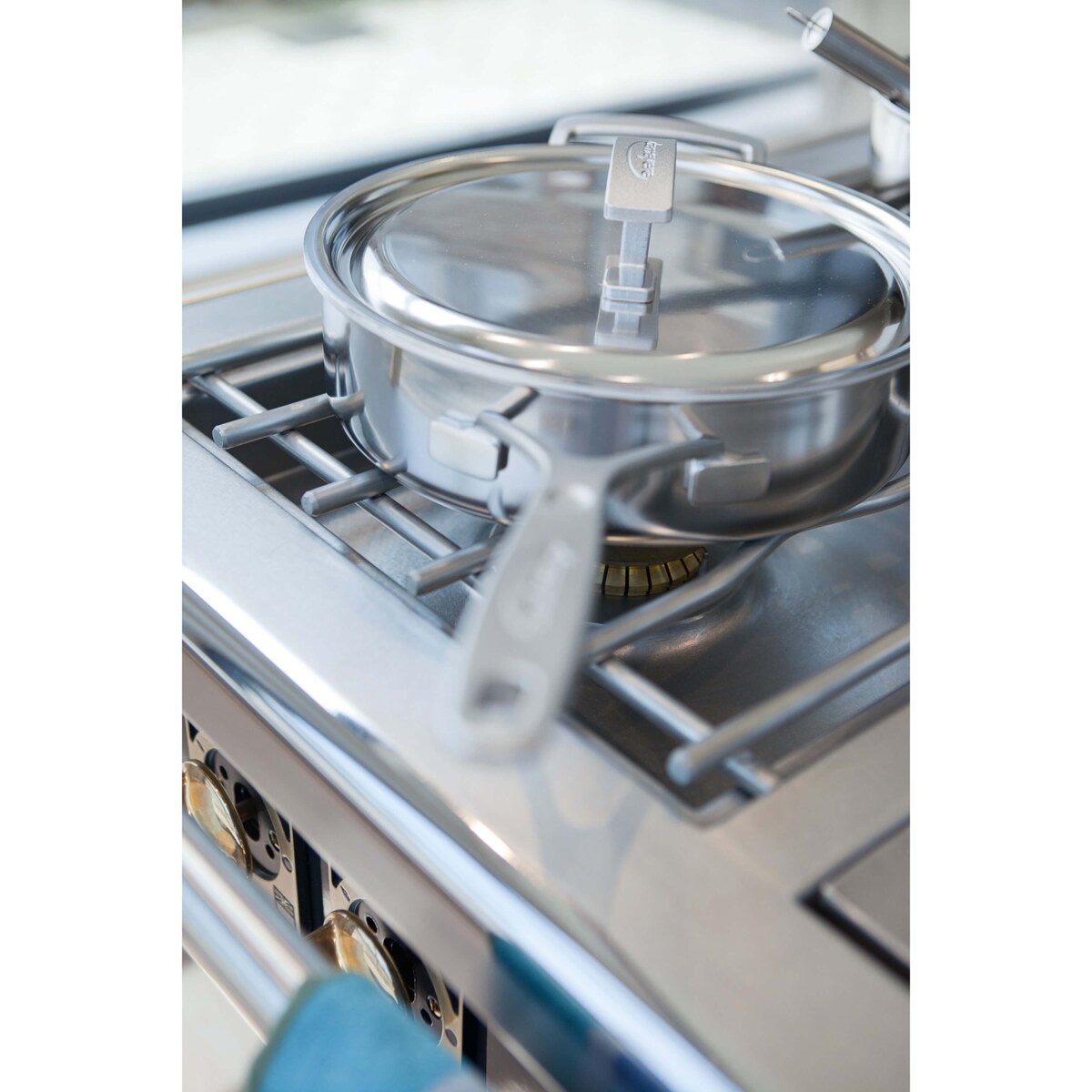 DEMEYERE INDUSTRY 5 Patelnia głęboka 2H z pokrywką 28 cm