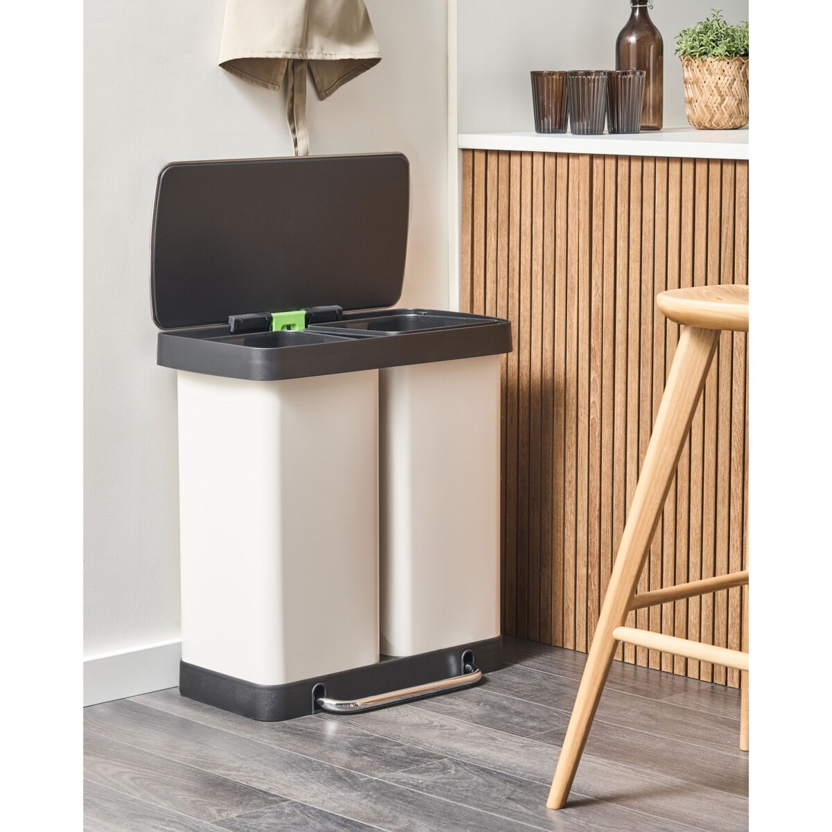 Kosz na śmieci z pedałem dwukomorowy 60 L ECOSORT Metal Biały