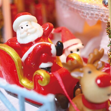 Miniaturowy domek - Boże Narodzenie w Alpach