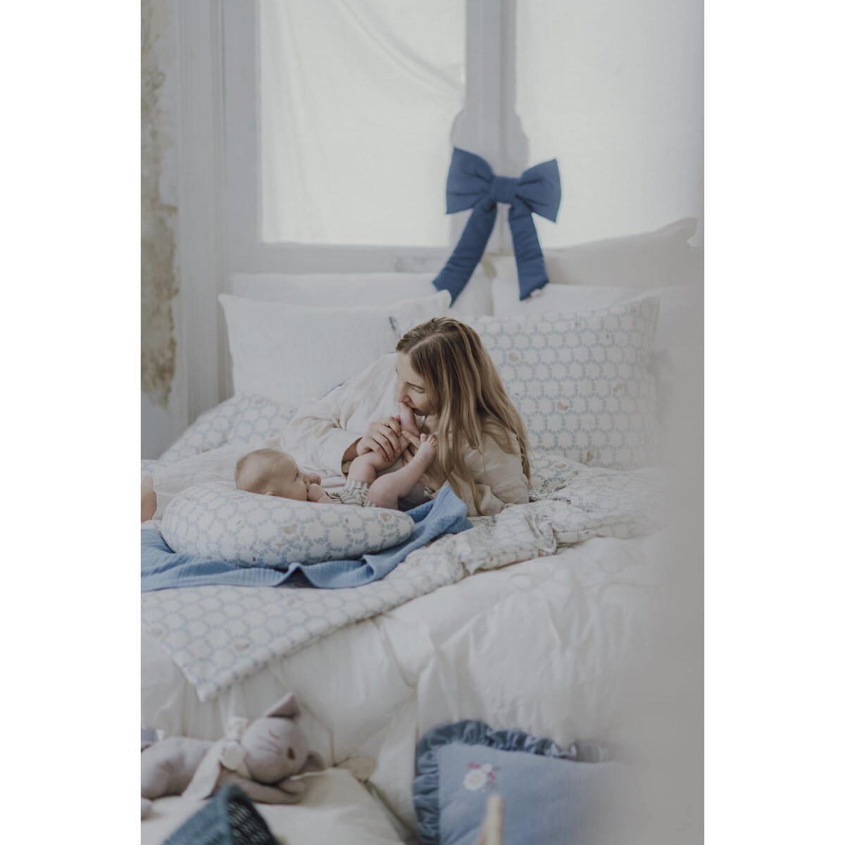 Poduszka do karmienia Blue Cottage