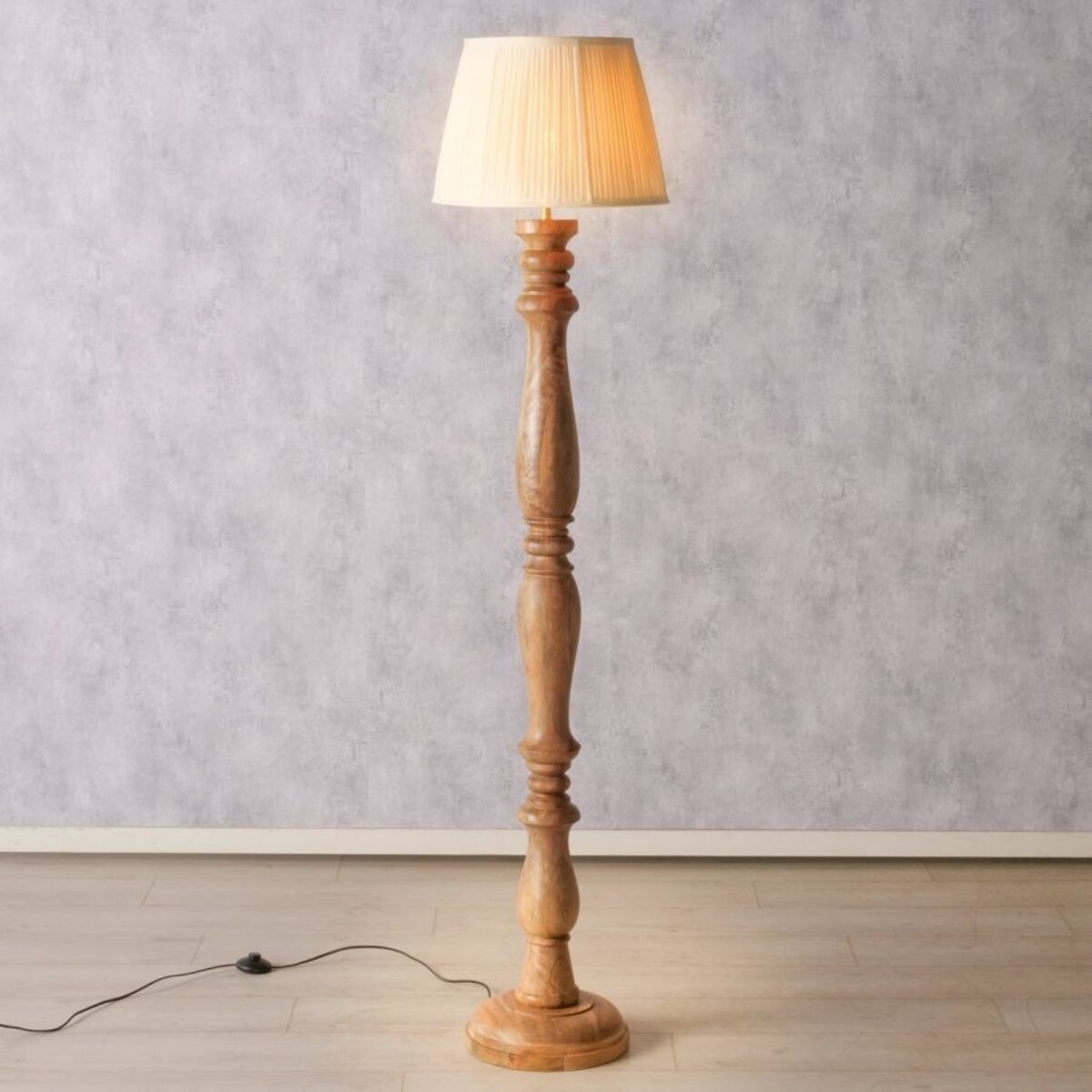 Lampa podłogowa 176x40 cm z drewna mango