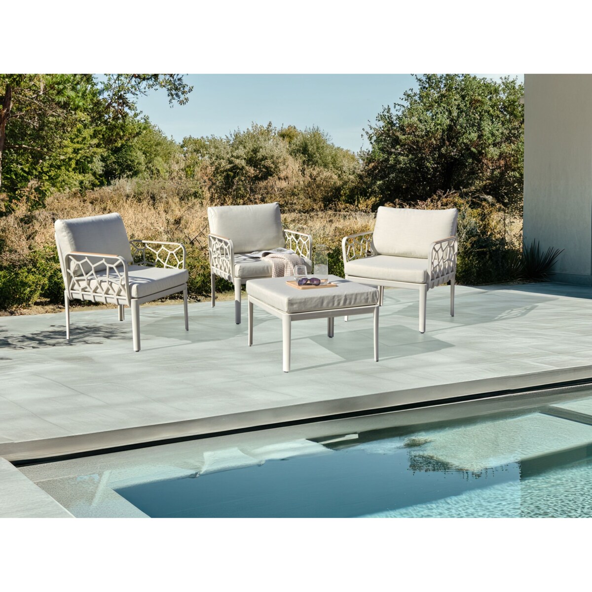 Zestaw ogrodowy dla 4 osób ERICHE Jasnobeżowy