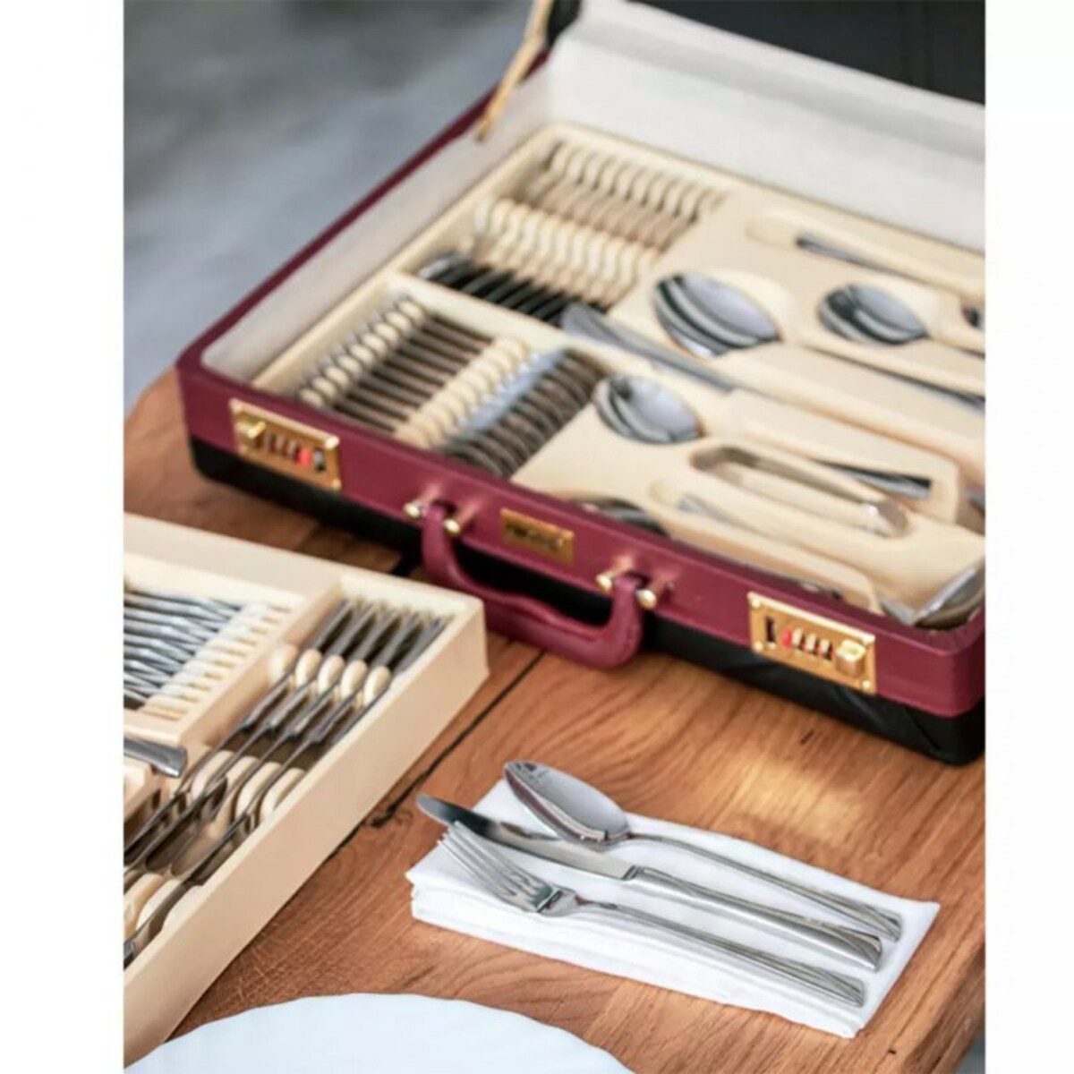 Kinghoff Sztućce 72Ele. Połysk Kh-3515