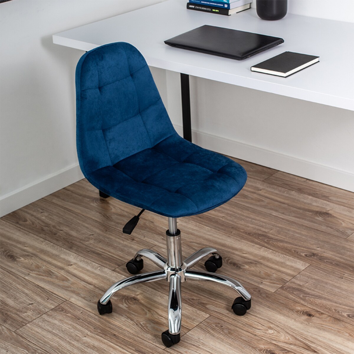 Krzesło biurowe obrotowe nowoczesne pikowane granatowe