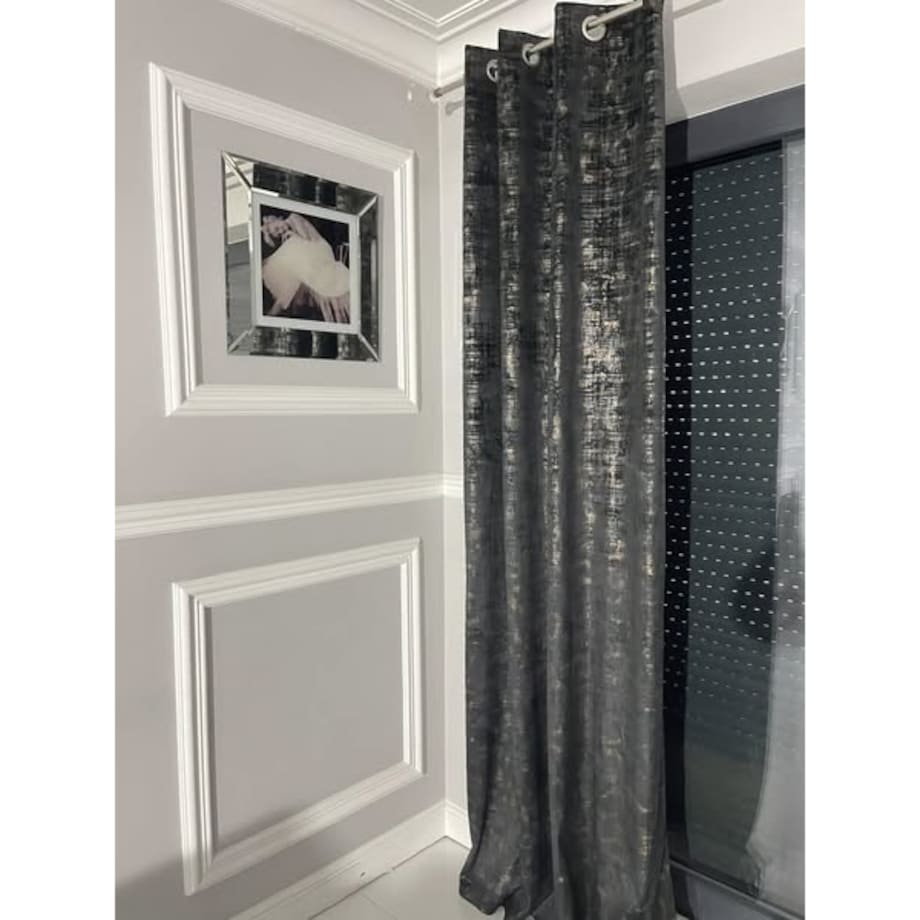 Zasłona ze złotymi przetarciami 140x250 cm na przelotkach | czarny ze złotem