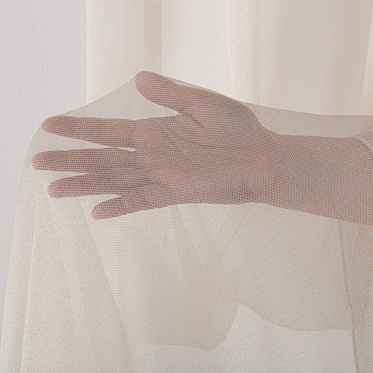 Firana na taśmie 300x245 złoty