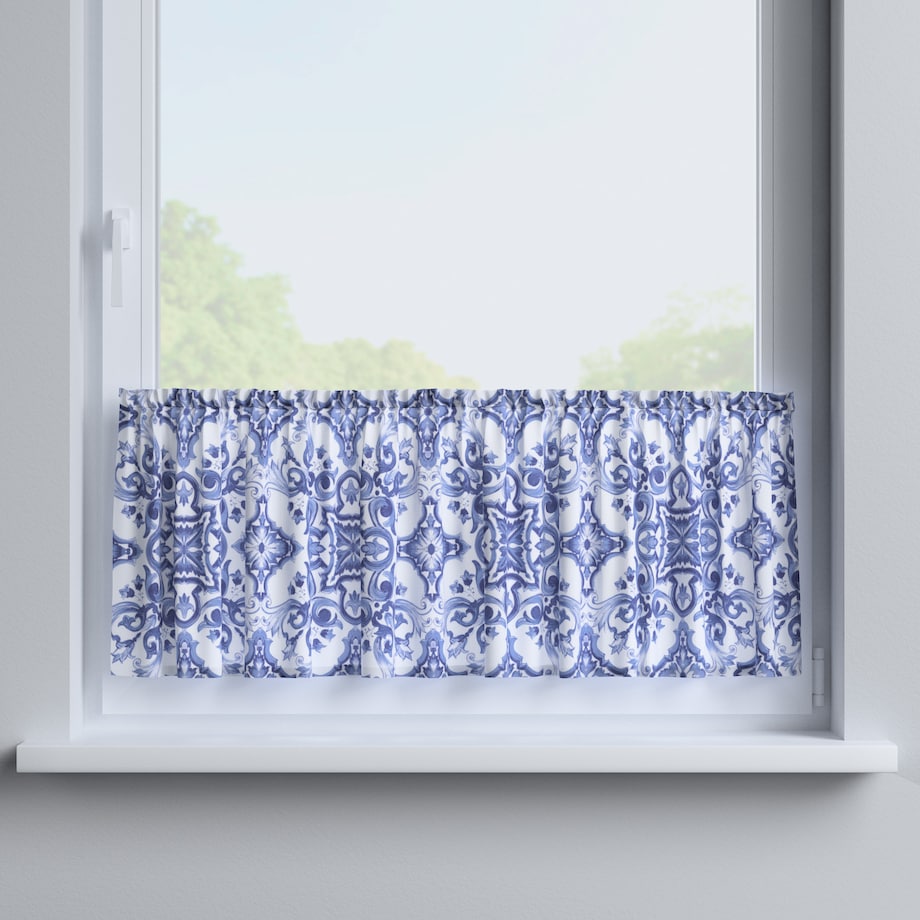 Zazdrostka prosta na metry 60x0 niebieskie wzory na białym tle