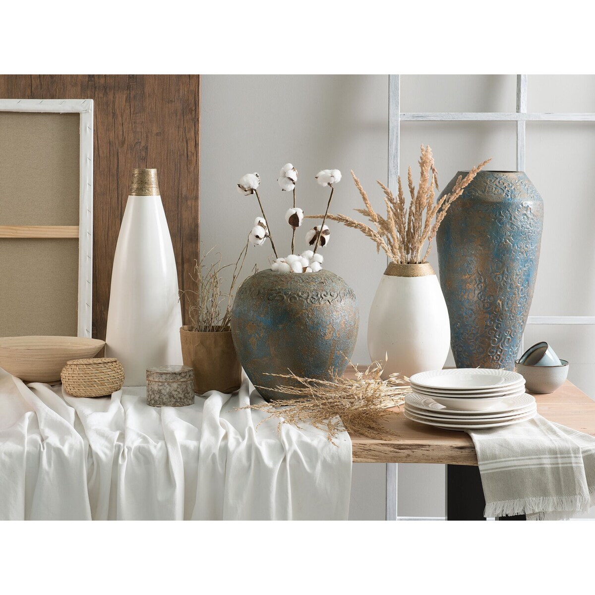 Wazon dekoracyjny ceramiczny biały EMONA