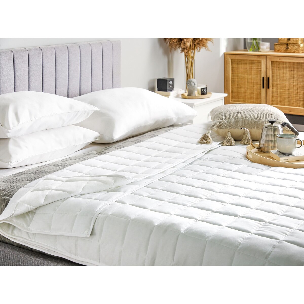 Dwuwarstwowa kołdra poliestrowa całoroczna 200 x 220 cm JANNU