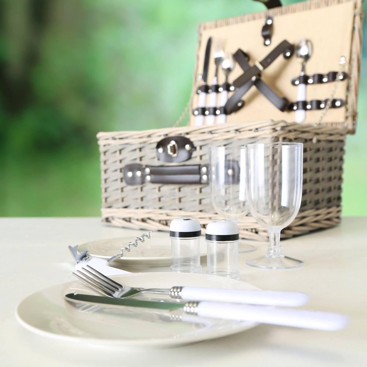 Kosz piknikowy wiklinowy z akcesoriami ARIEGE, 28 x 18 cm