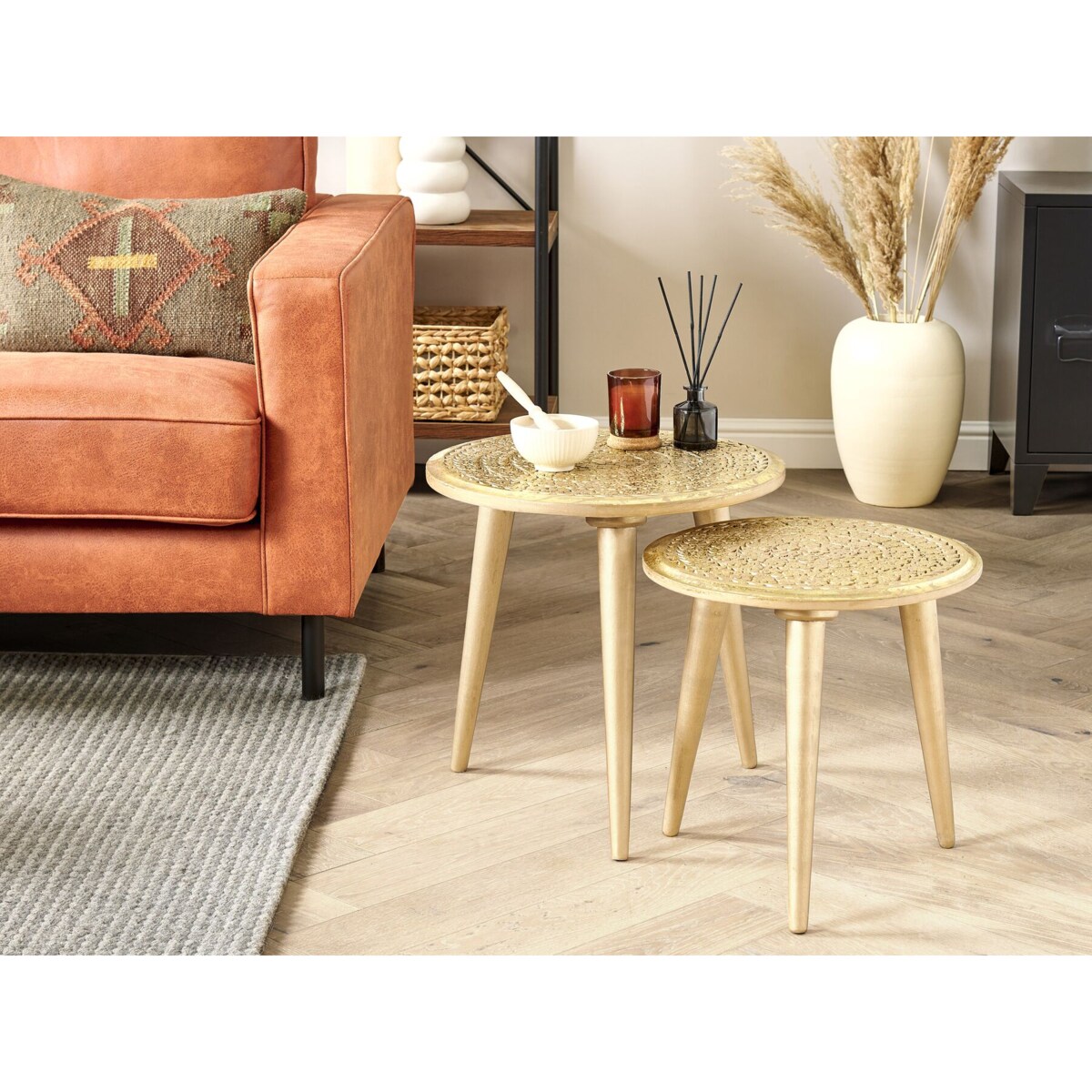 Zestaw 2 stolików pomocniczych drewno mango złoty NARRA