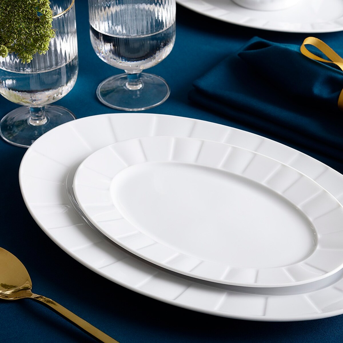 Półmisek owalny 24 cm Oktawa biała 0001