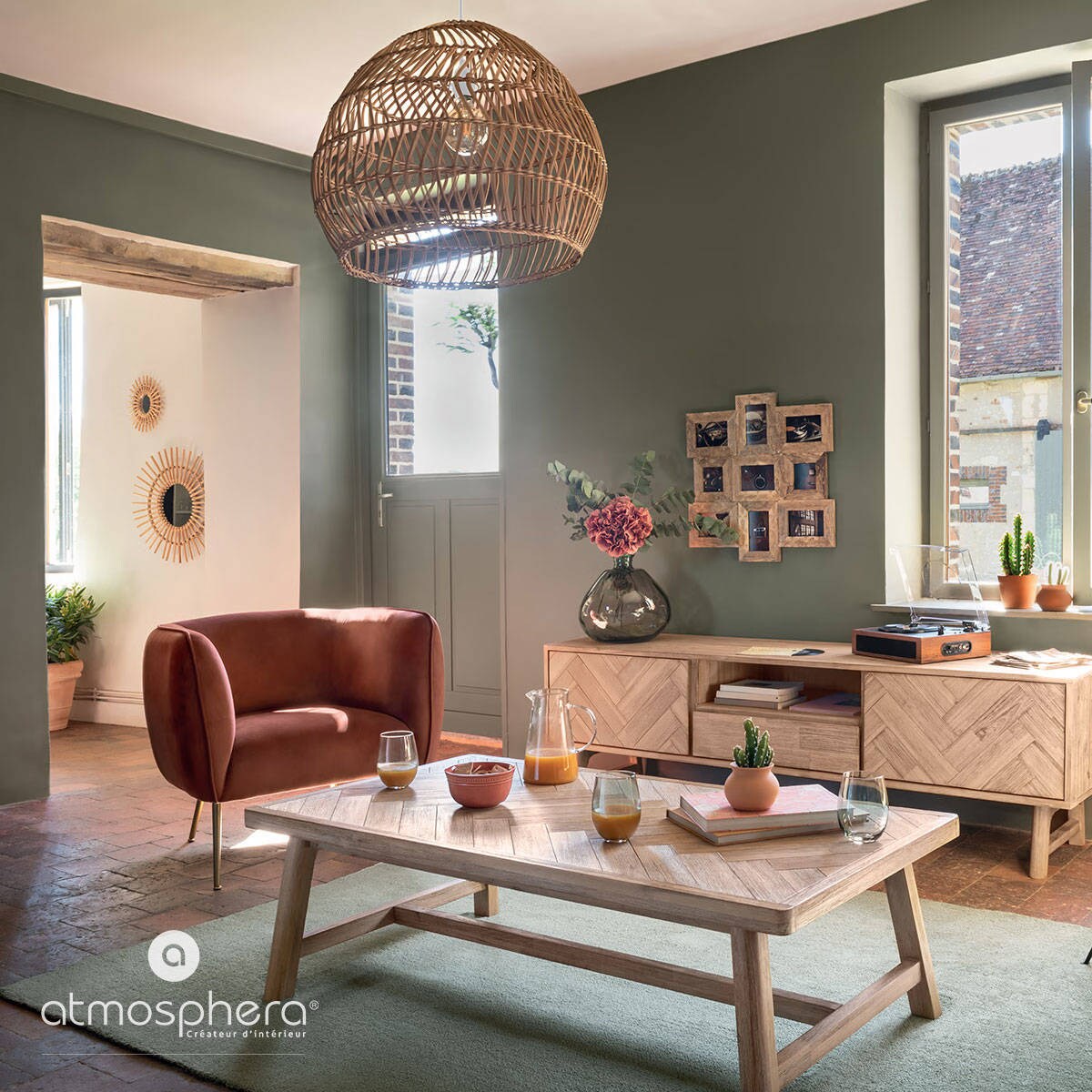 Komoda drewniana pod telewizor AERIS z szufladą i półkami, 55 x 180 cm