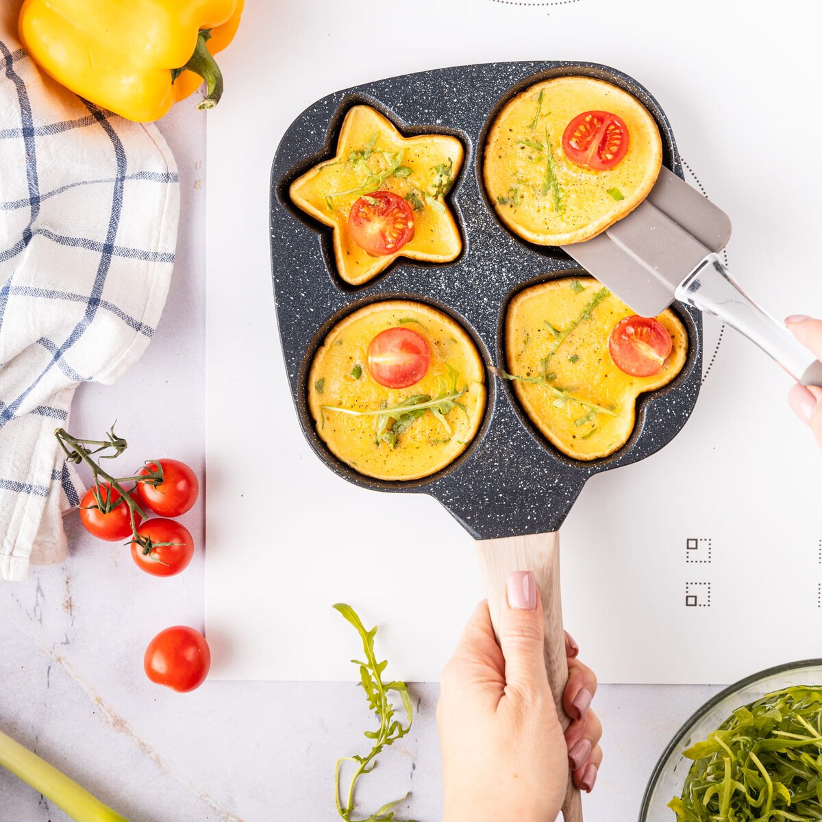 Patelnia marmurkowa 4 w 1 do naleśników jajek placków pancake 18cm CZARNA KLAUSBERG